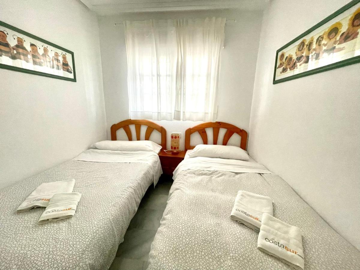 Apartamento Columela Pinar En Zona Tranquila Con Wifi Lägenhet Chiclana de la Frontera Exteriör bild