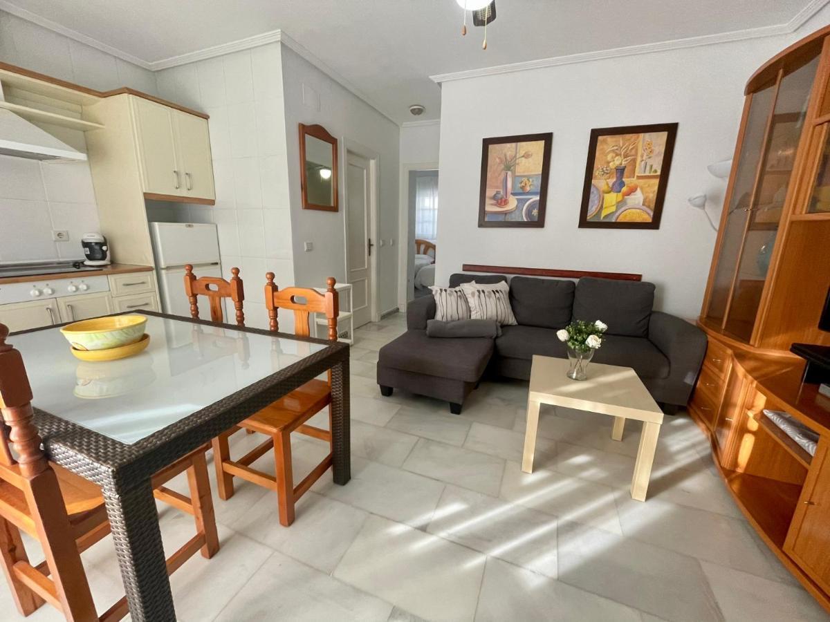 Apartamento Columela Pinar En Zona Tranquila Con Wifi Lägenhet Chiclana de la Frontera Exteriör bild