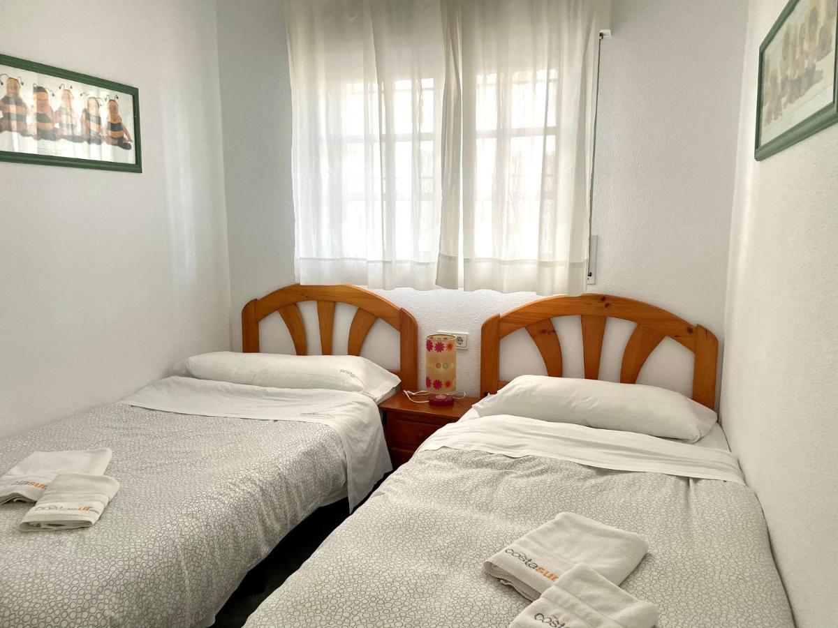 Apartamento Columela Pinar En Zona Tranquila Con Wifi Lägenhet Chiclana de la Frontera Exteriör bild